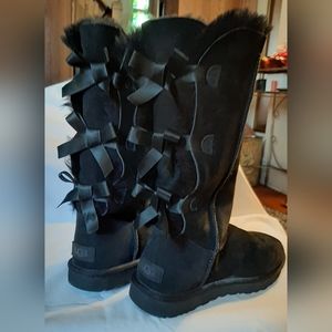 UGG Gently Used, UGG Bailey Bow Tall II Fashion Boot Black 8M US